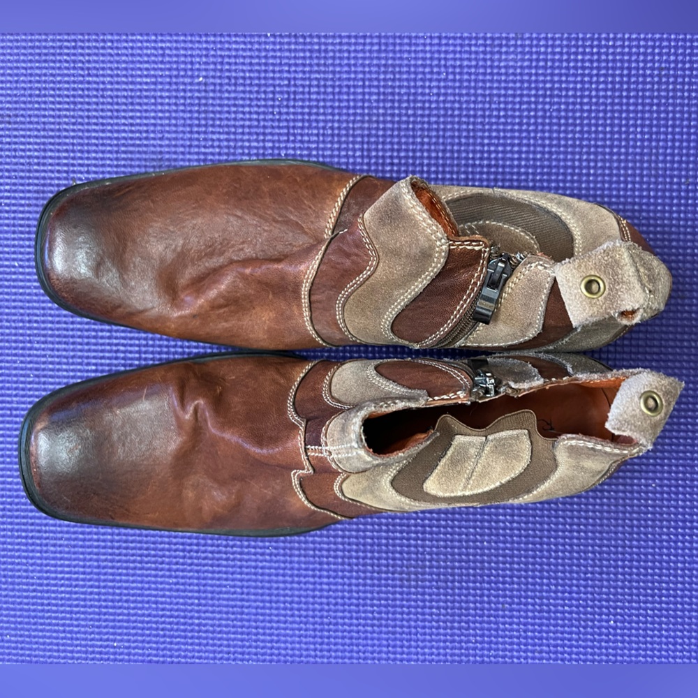Robert Wayne Boot size 10